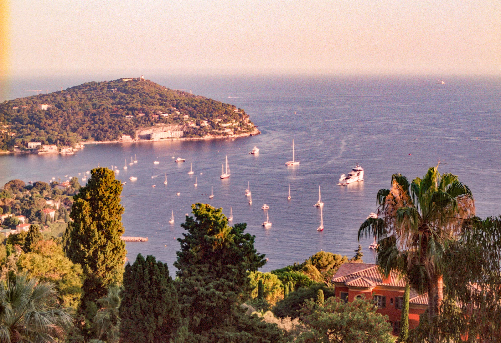 Syndic de copropriété Mandelieu-la-Napoule - baie et littoral de la Côte d'Azur